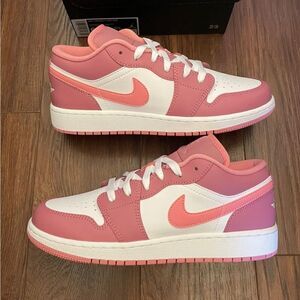 Air Jordan 1 low gs desert berry coral chalk white 553560-616 size 5.5y